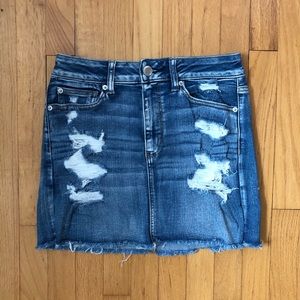 American Eagle distressed denim skirt!!!